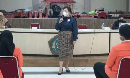 PEMBEKALAN PRA PRAKTIK KERJA LAPANGAN KOMPETENSI KEAHLIAN PERHOTELAN SMK NEGERI 6 YOGYAKARTA TENTANG ETOS KERJA DAN BUDAYA KERJA DI INDUSTRI