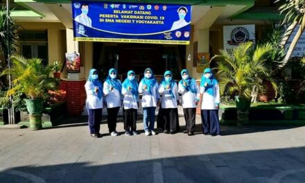 Pelaksanaan Vaksin siswa SMKN 6 Yogyakarta dalam rangka menyiapkan PTMT (Percobaan Tatap Muka Terbatas) di SMAN 7 Yogyakarta
