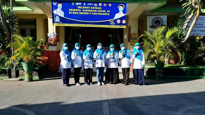 Pelaksanaan Vaksin siswa SMKN 6 Yogyakarta dalam rangka menyiapkan PTMT (Percobaan Tatap Muka Terbatas) di SMAN 7 Yogyakarta