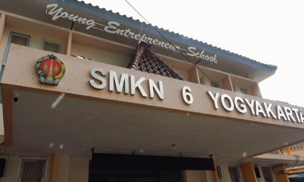 🌀 Inovasi Baru SMKN 6 Yogyakarta: Ekobuma — Ekonomi Sirkuler Budidaya BSF Maggot dan Ikan Nila 🐛🐟